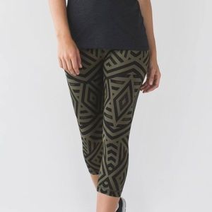 Lululemon vintage crop